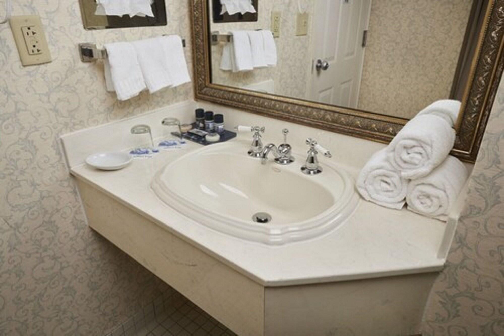 Hotel Nittany Lion State College