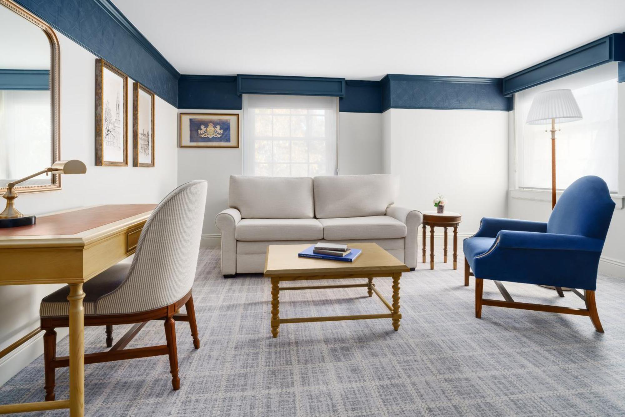 Nittany Lion Hotel 4*