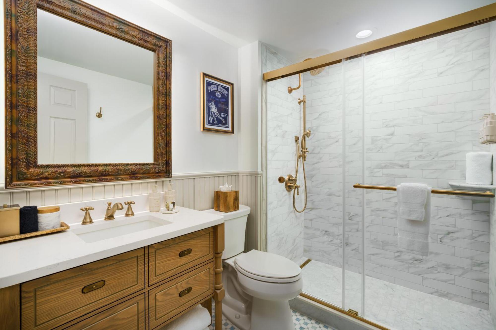 Nittany Lion Hotel 4*