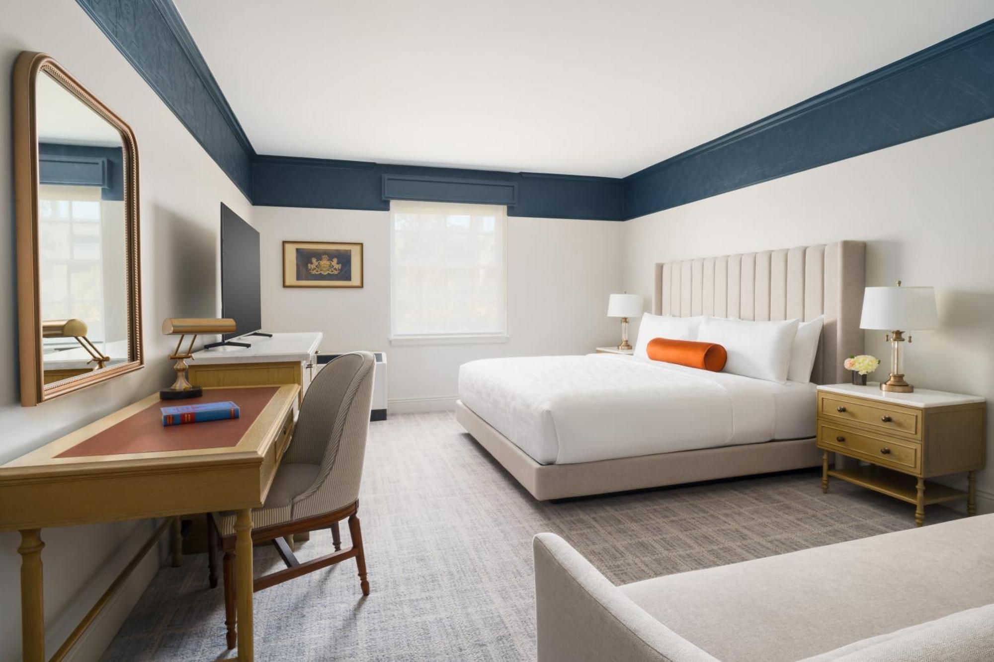 Nittany Lion Hotel